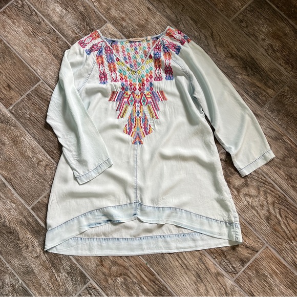 Soft Surroundings Tops - Soft Surroundings Chambray Tunic with Aztec Embroidery, High Low Hem, Womens M